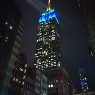 Ateles Films is in New York for the celebration of the #WWD2020! 
@undp has just lit the Empire State Building in blue and green to celebrate the World Wildlife Day. 
Spider Monkey for Sale will be receiving honorable mention at the World Wildlife Day Biodiversity Film Showcase at UN Headquarters in New York City, on Tuesday March 3, 2020. .
.
.
#worldwildlifeday #unitednations #undp #cites #wwd2020 #unep #jacksonwild #empirestatebuilding #newyorkcity #wildlifeconservation #biodiversity2020 #sustainingalllife #conservationphotography #spidermonkey#spidermonkeyforsale